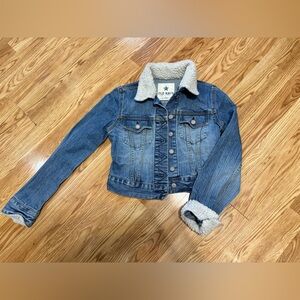 Vintage Old Navy Sherpa lined collar and cuff cropped denim jacket
